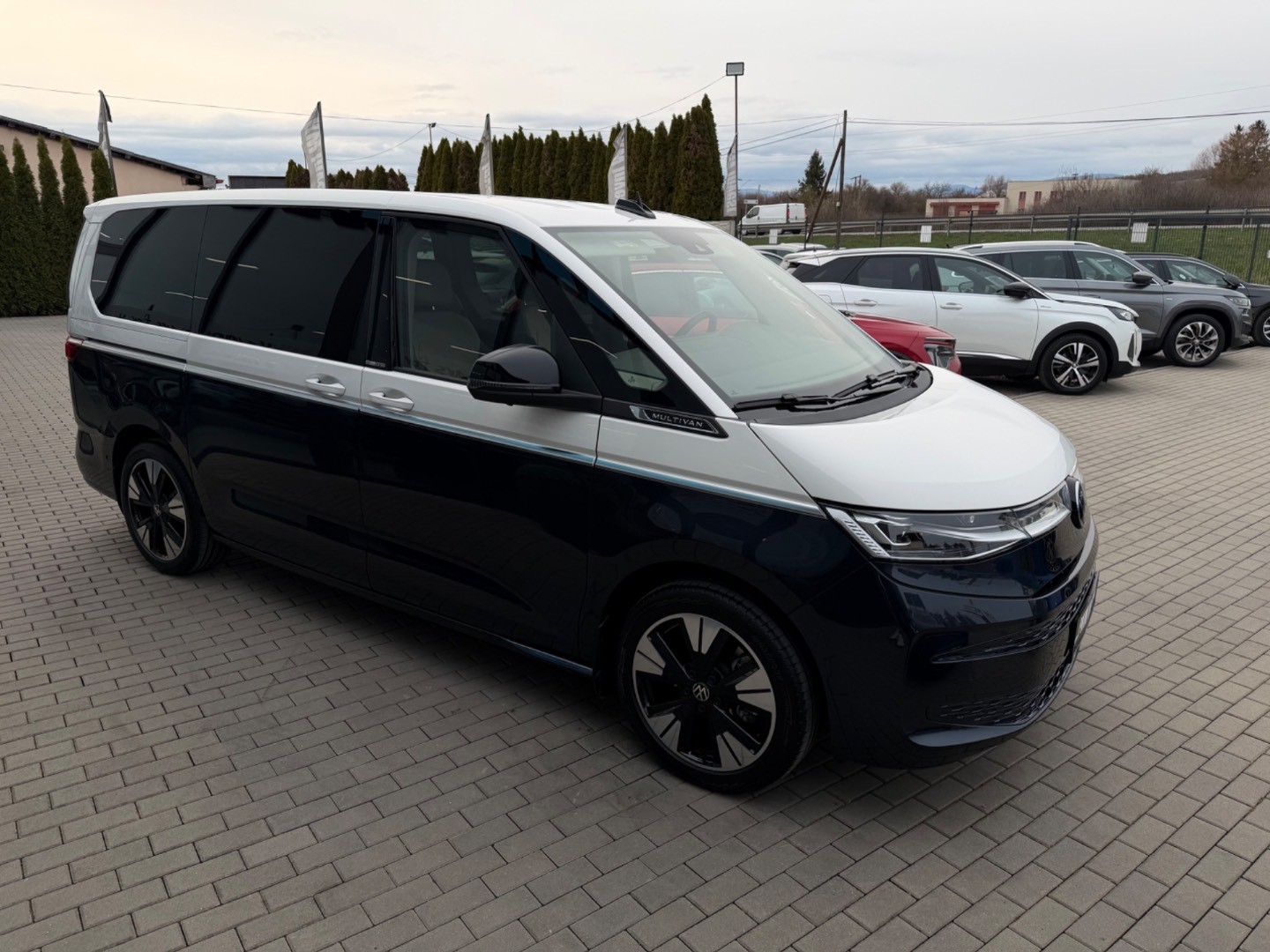 Volkswagen T7 Multivan 2.0TSi DSG 7M Long STYLE FULL
