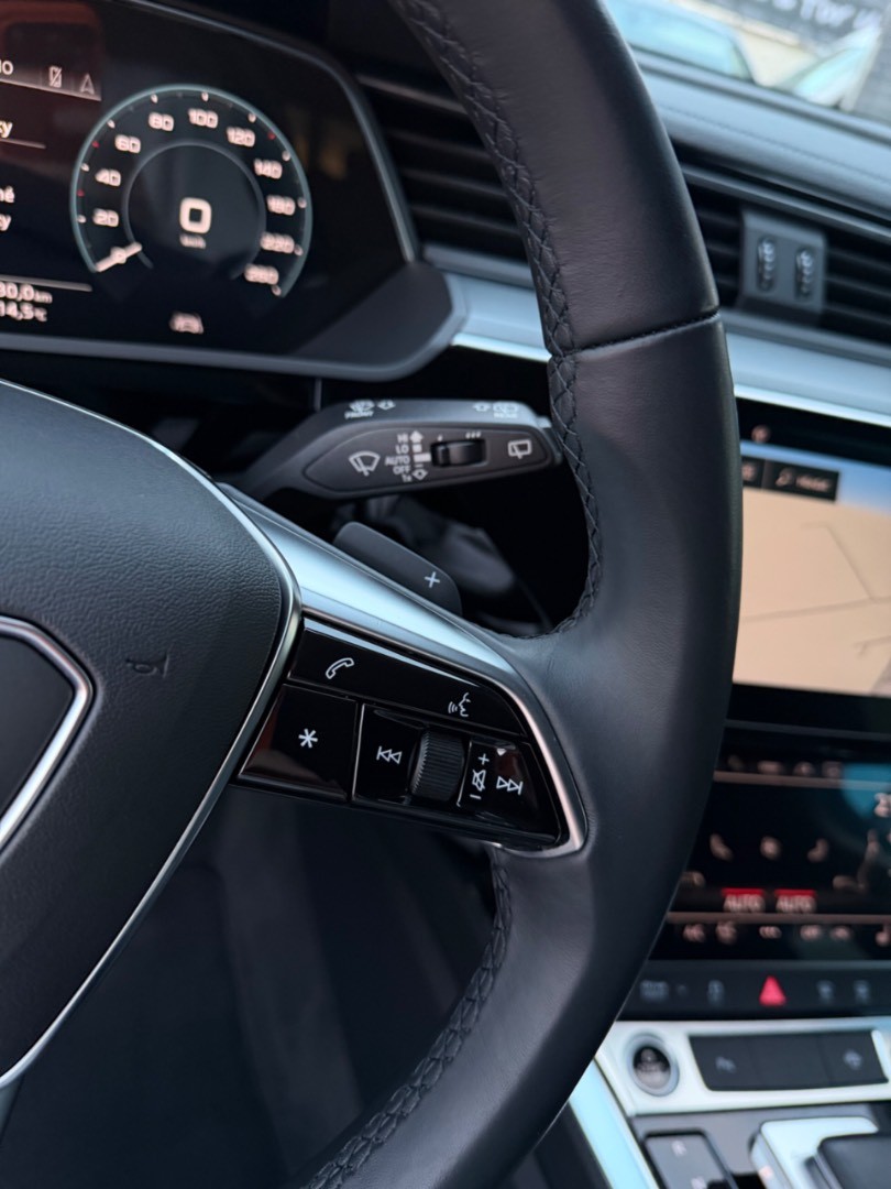 Audi E-tron 50 Quattro *Vzduch*Koža*Ťažné*