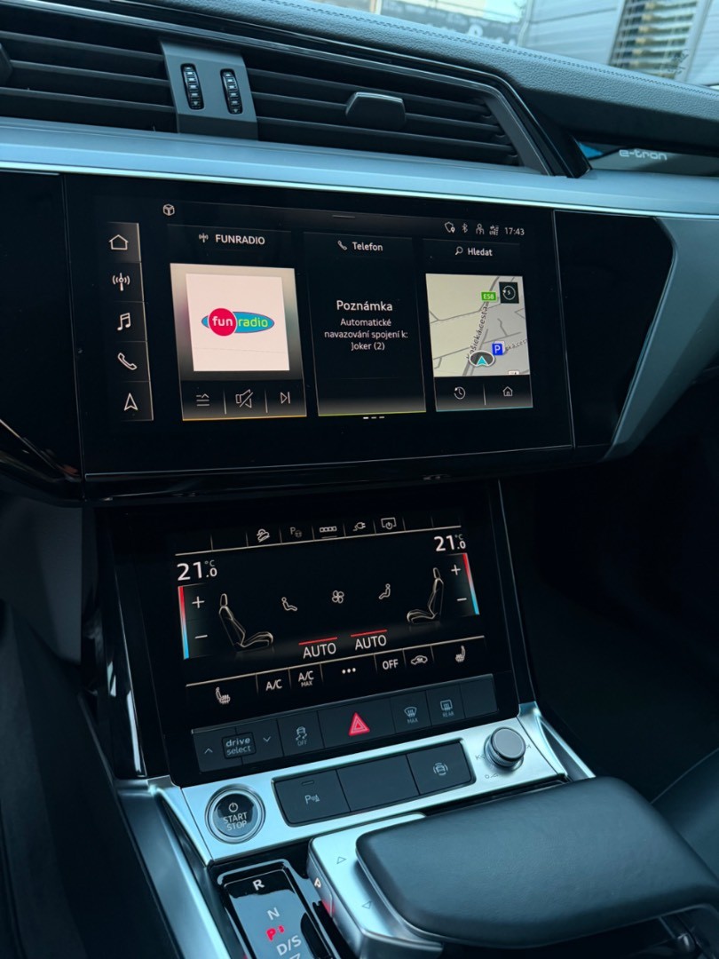 Audi E-tron 50 Quattro *Vzduch*Koža*Ťažné*