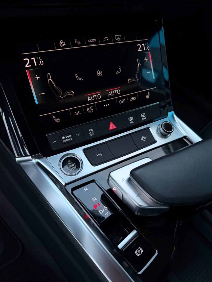 Audi E-tron 50 Quattro *Vzduch*Koža*Ťažné*