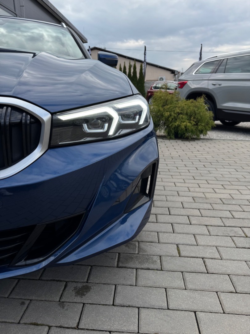 BMW Rad 3 Touring 320d  mHEV x-Drive A/T Luxury *ZÁRUKA*