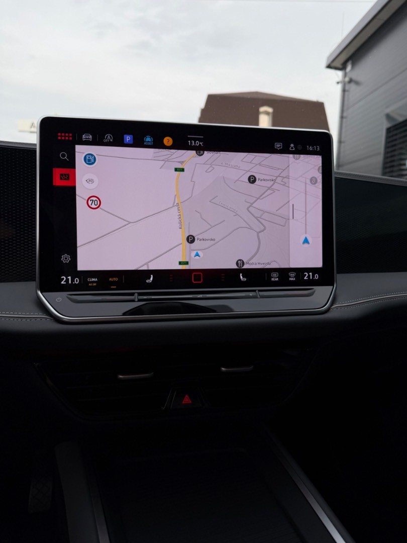 Volkswagen Passat Variant 2.0TDi DSG Elegance SK ŠPZ