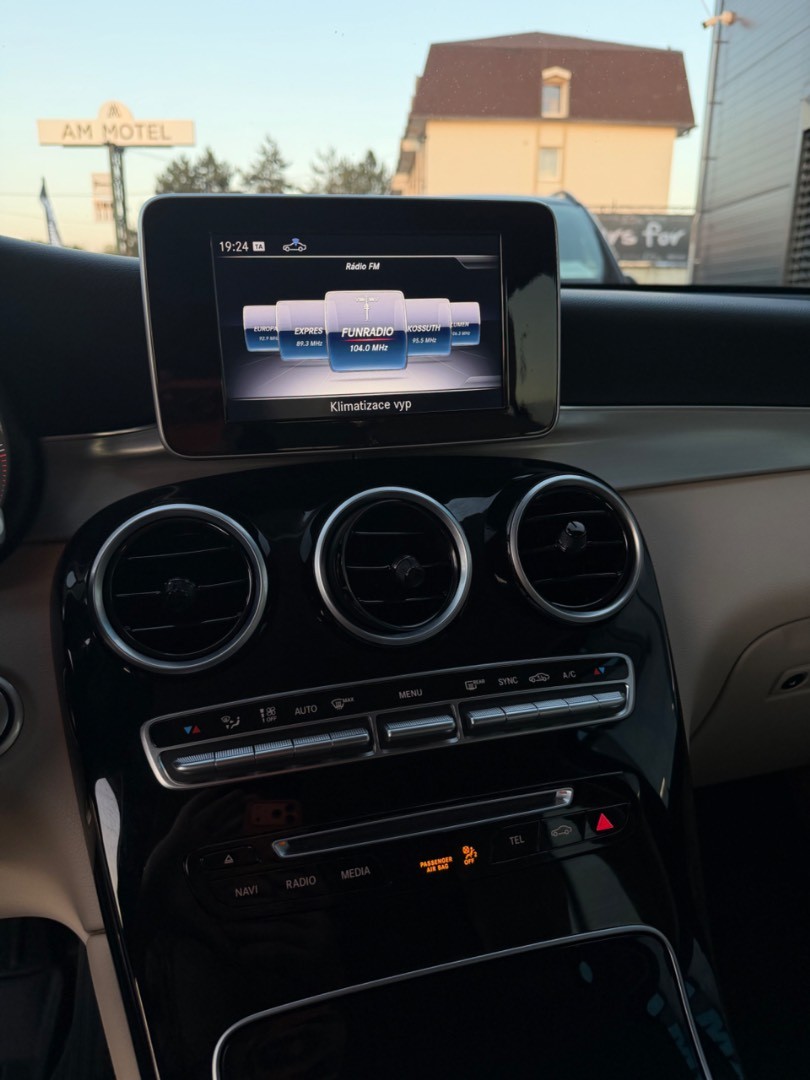 Mercedes-Benz GLC Kupé 220d 4MATIC A/T AMG line