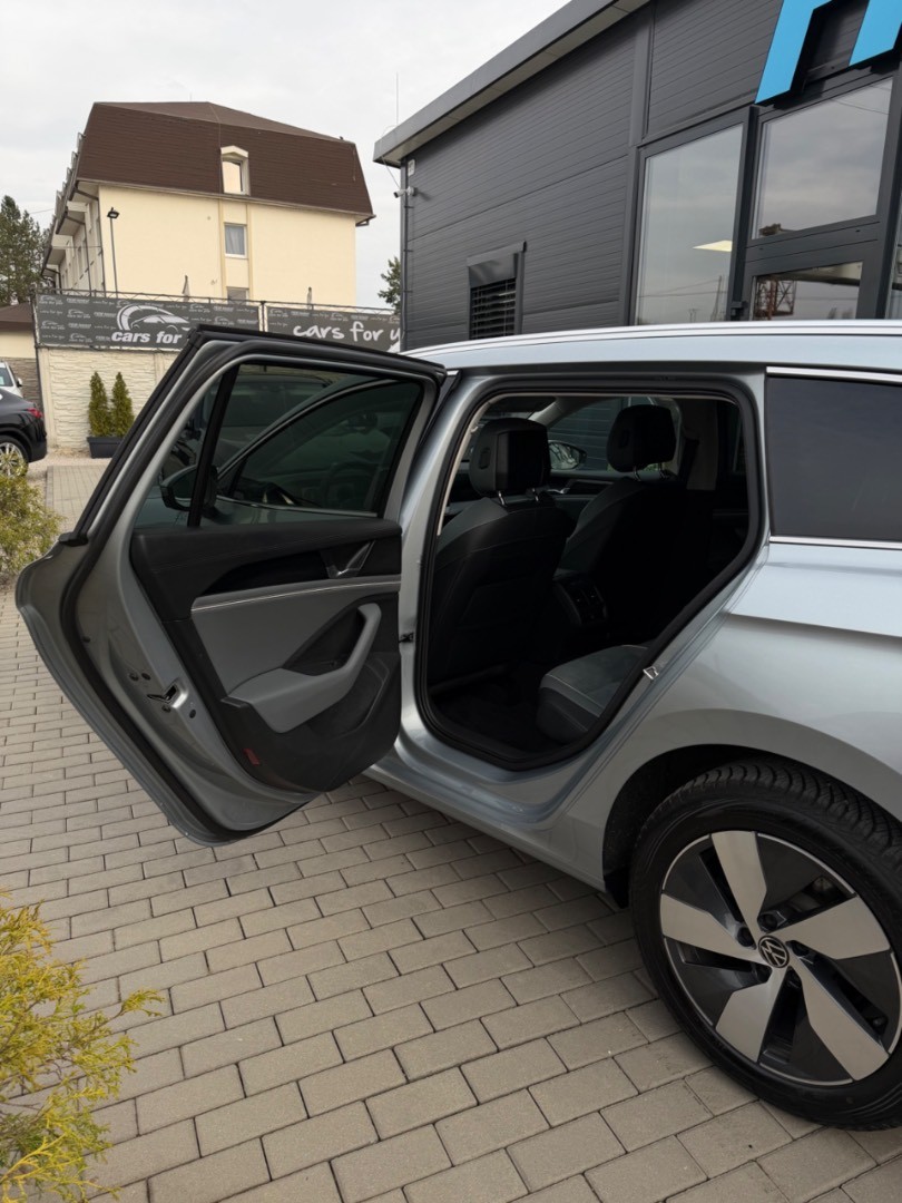 Volkswagen Passat Variant 2.0TDi DSG Elegance SK ŠPZ