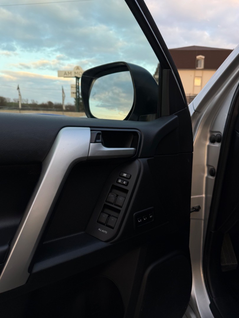 Toyota Land Cruiser 2.8 D-4D 204 Executive A/T 4×4