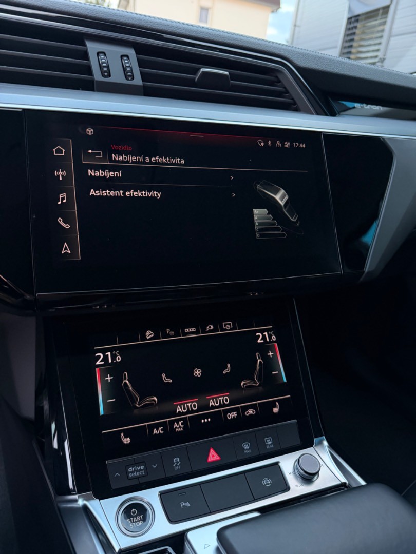 Audi E-tron 50 Quattro *Vzduch*Koža*Ťažné*