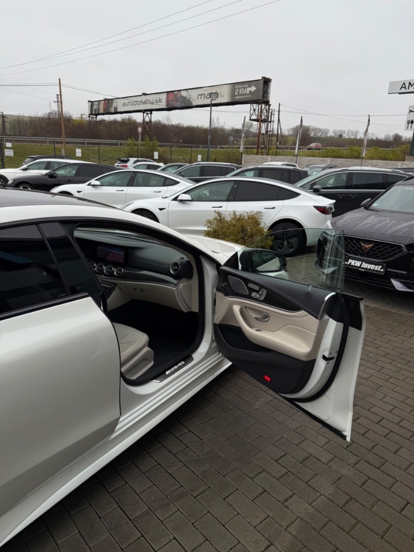 Mercedes-Benz CLS Kupé AMG 53 4Matic+ Individual *KUPOVANÉ v SR* FULL