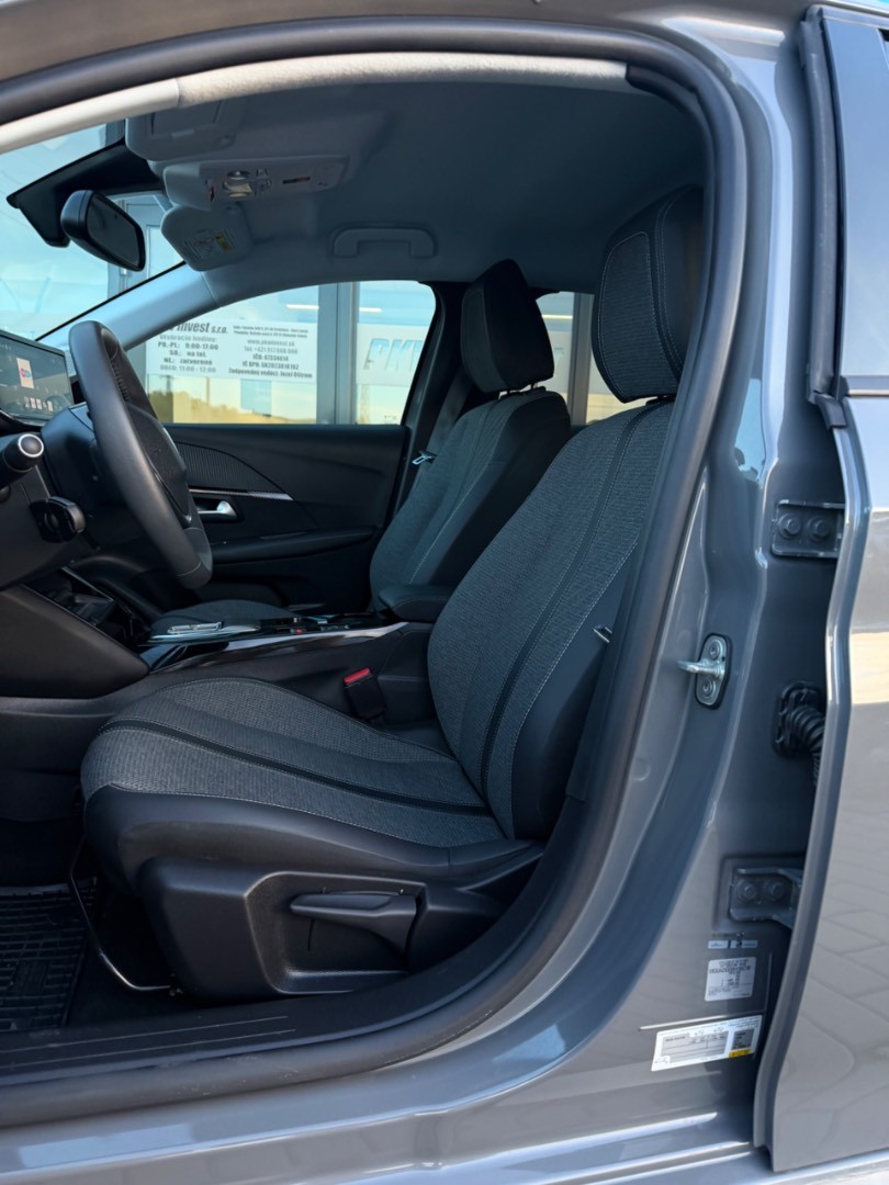 Peugeot 208 ALLURE Electric 100kW/50kWh SK ŠPZ