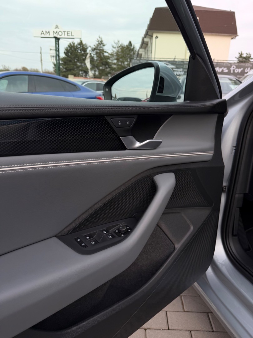 Volkswagen Passat Variant 2.0TDi DSG Elegance SK ŠPZ