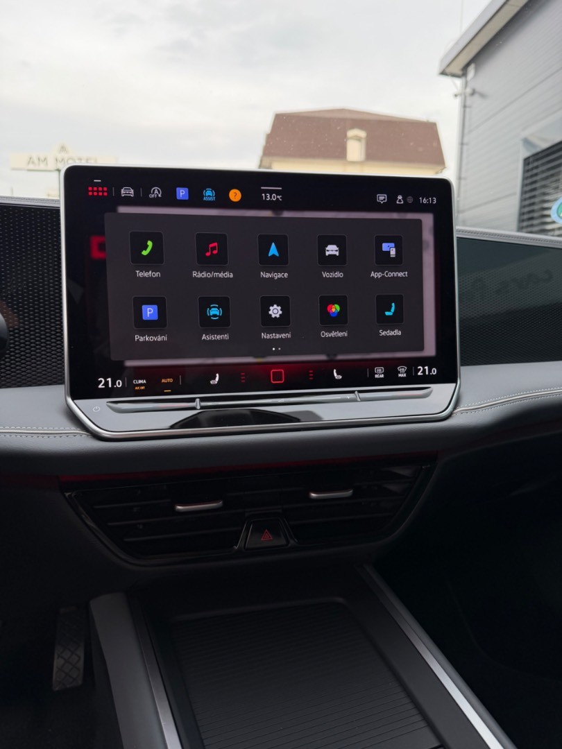 Volkswagen Passat Variant 2.0TDi DSG Elegance SK ŠPZ