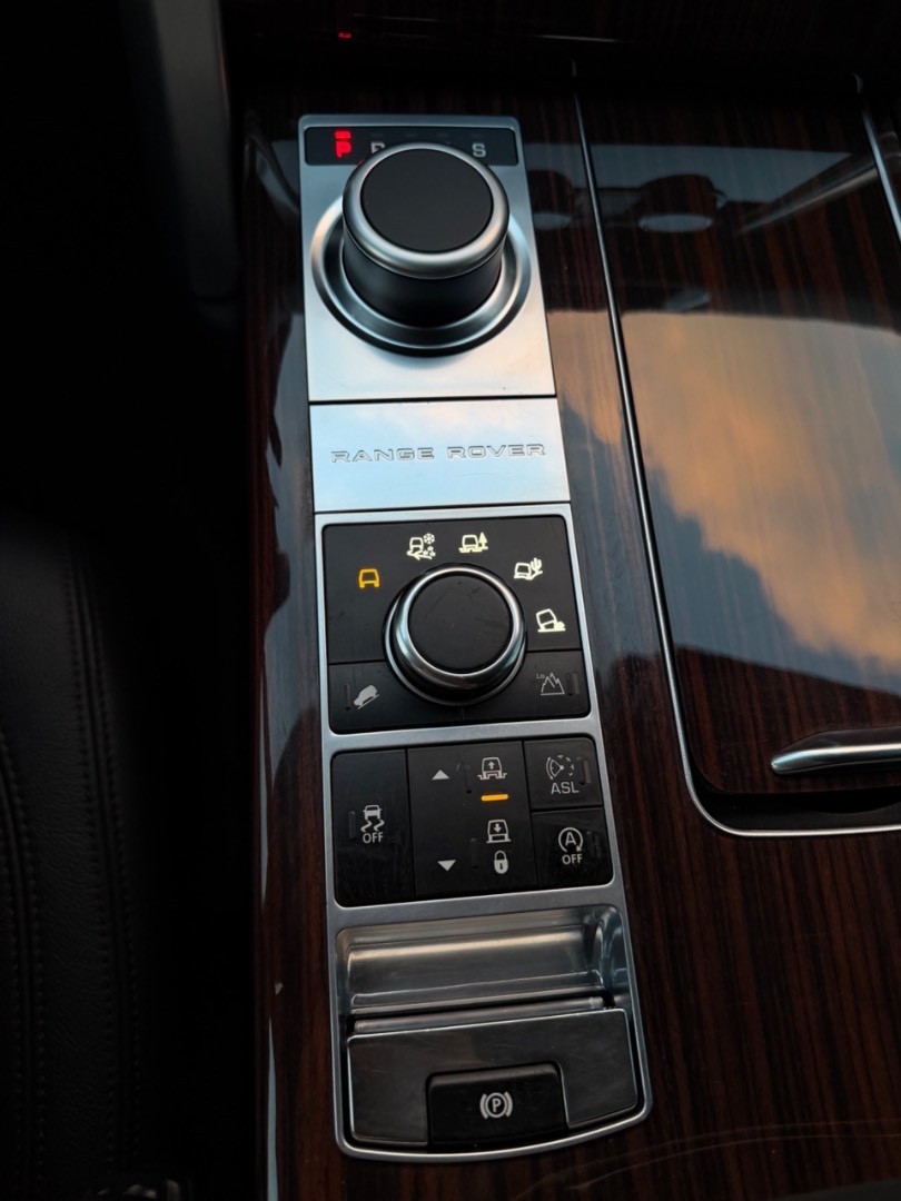 Land Rover Range Rover 3.0L TDV6 A/T