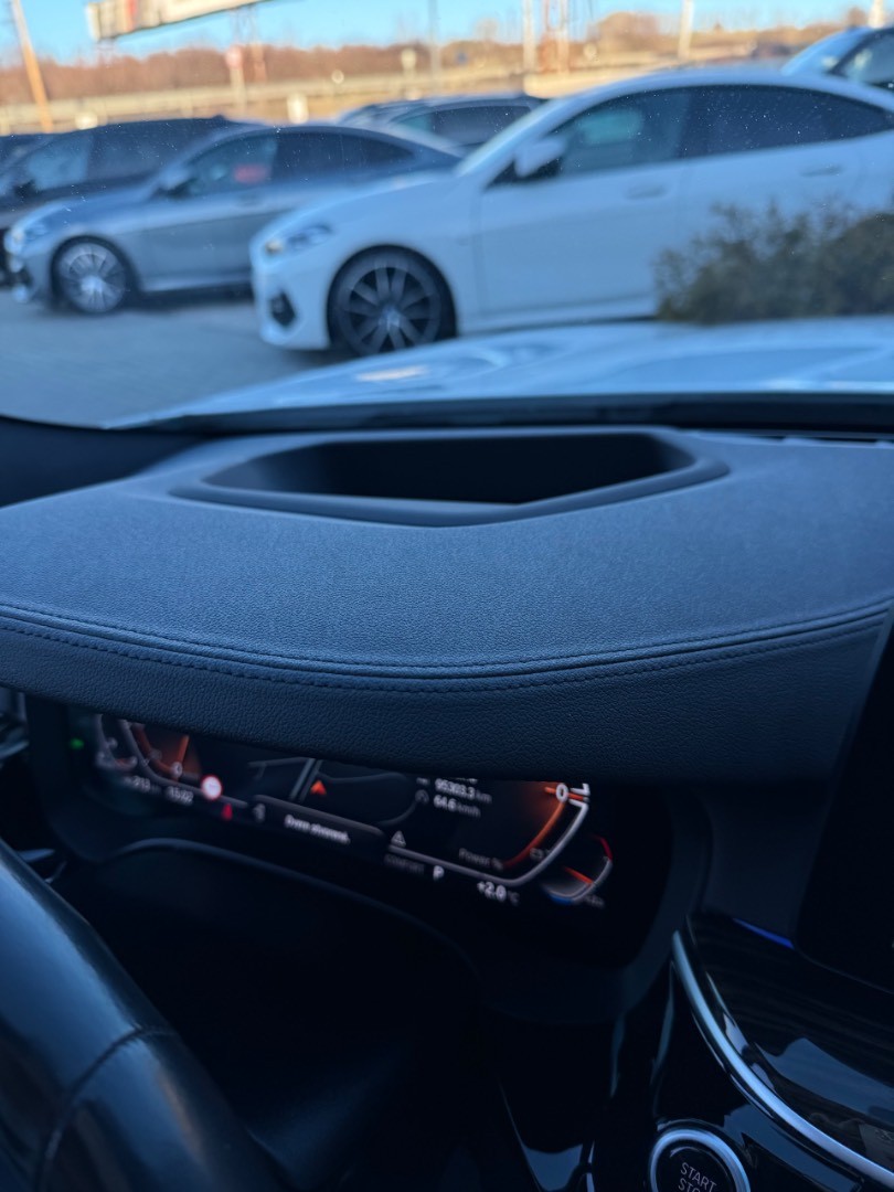 BMW Rad 5 Touring 530d  mHEV x-Drive A/T M-Sport M-sedadlá Edition SK ŠPZ