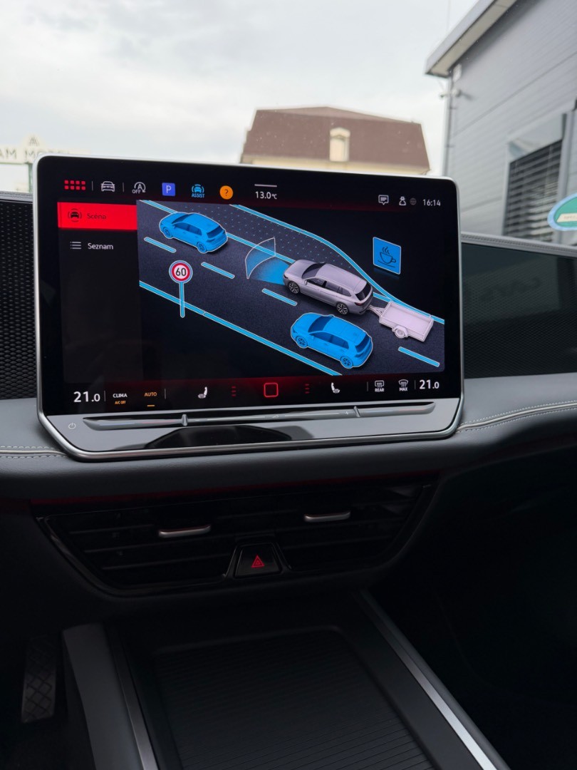 Volkswagen Passat Variant 2.0TDi DSG Elegance SK ŠPZ