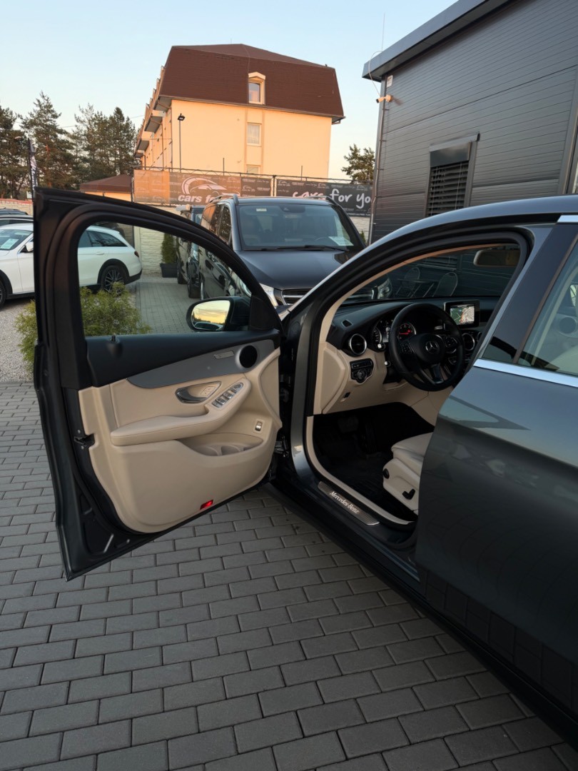 Mercedes-Benz GLC Kupé 220d 4MATIC A/T AMG line