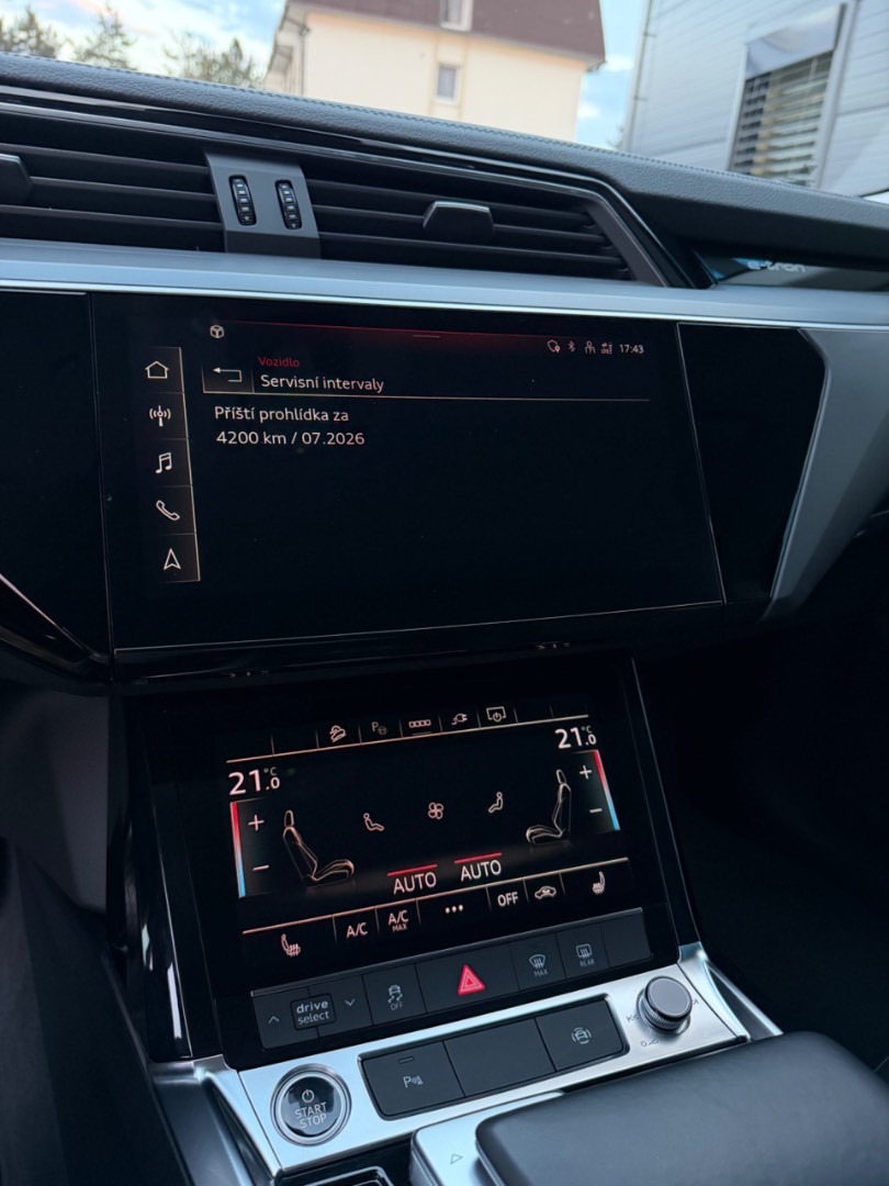 Audi E-tron 50 Quattro *Vzduch*Koža*Ťažné*