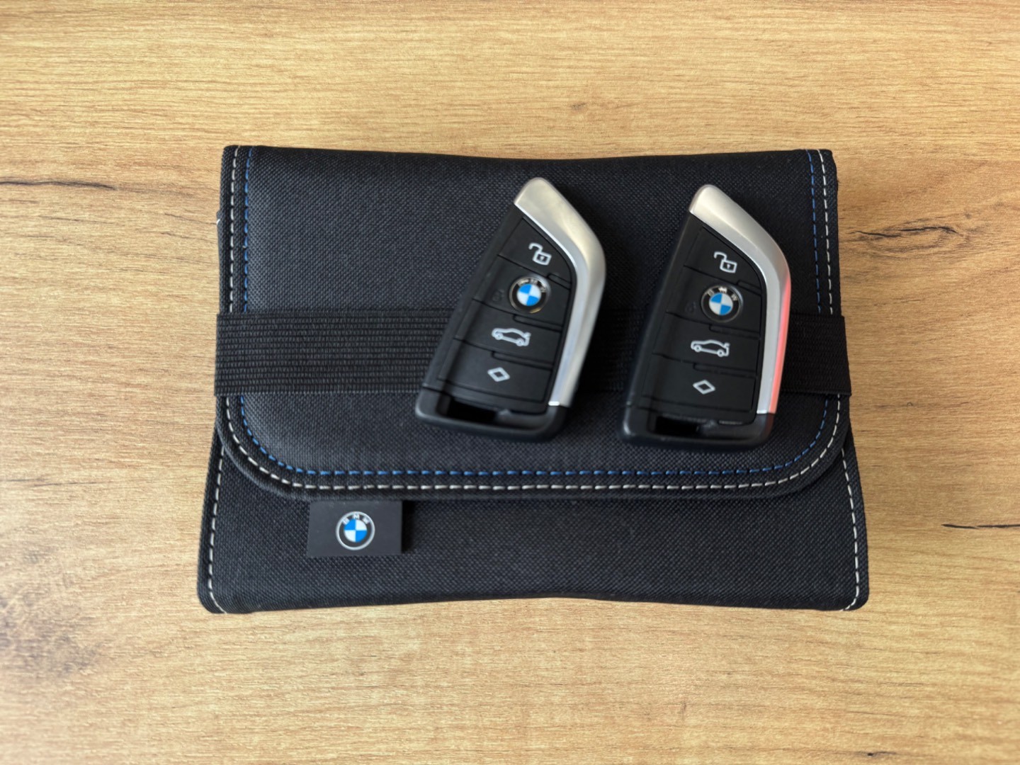 BMW Rad 3 Touring 320d  mHEV x-Drive A/T Luxury *ZÁRUKA*