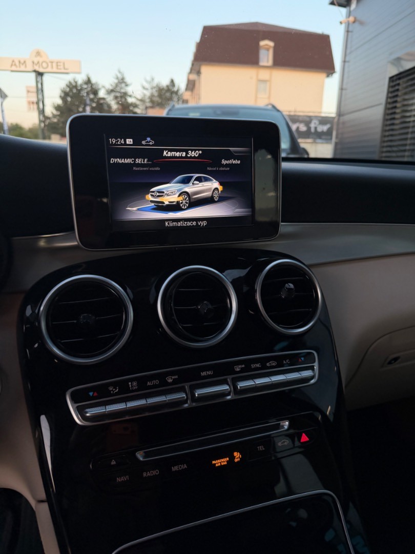 Mercedes-Benz GLC Kupé 220d 4MATIC A/T AMG line