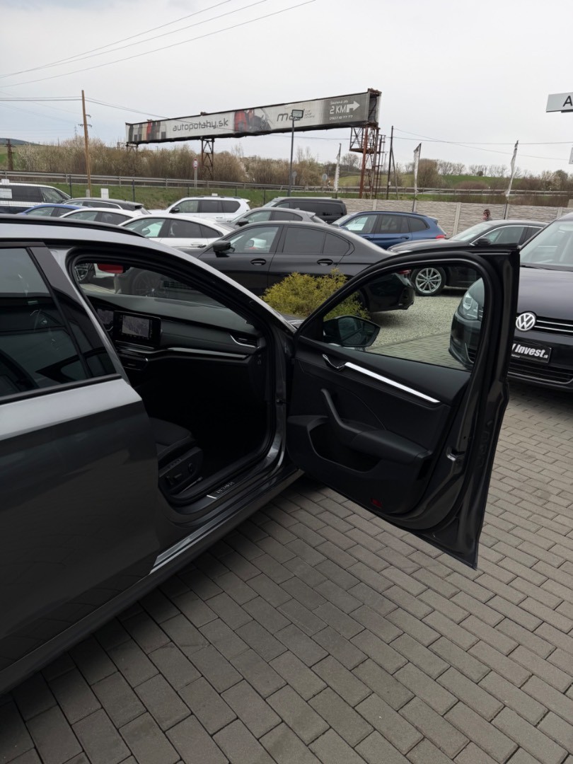 Škoda Octavia Combi 2.0TDi DSG Sport packet SK ŠPZ