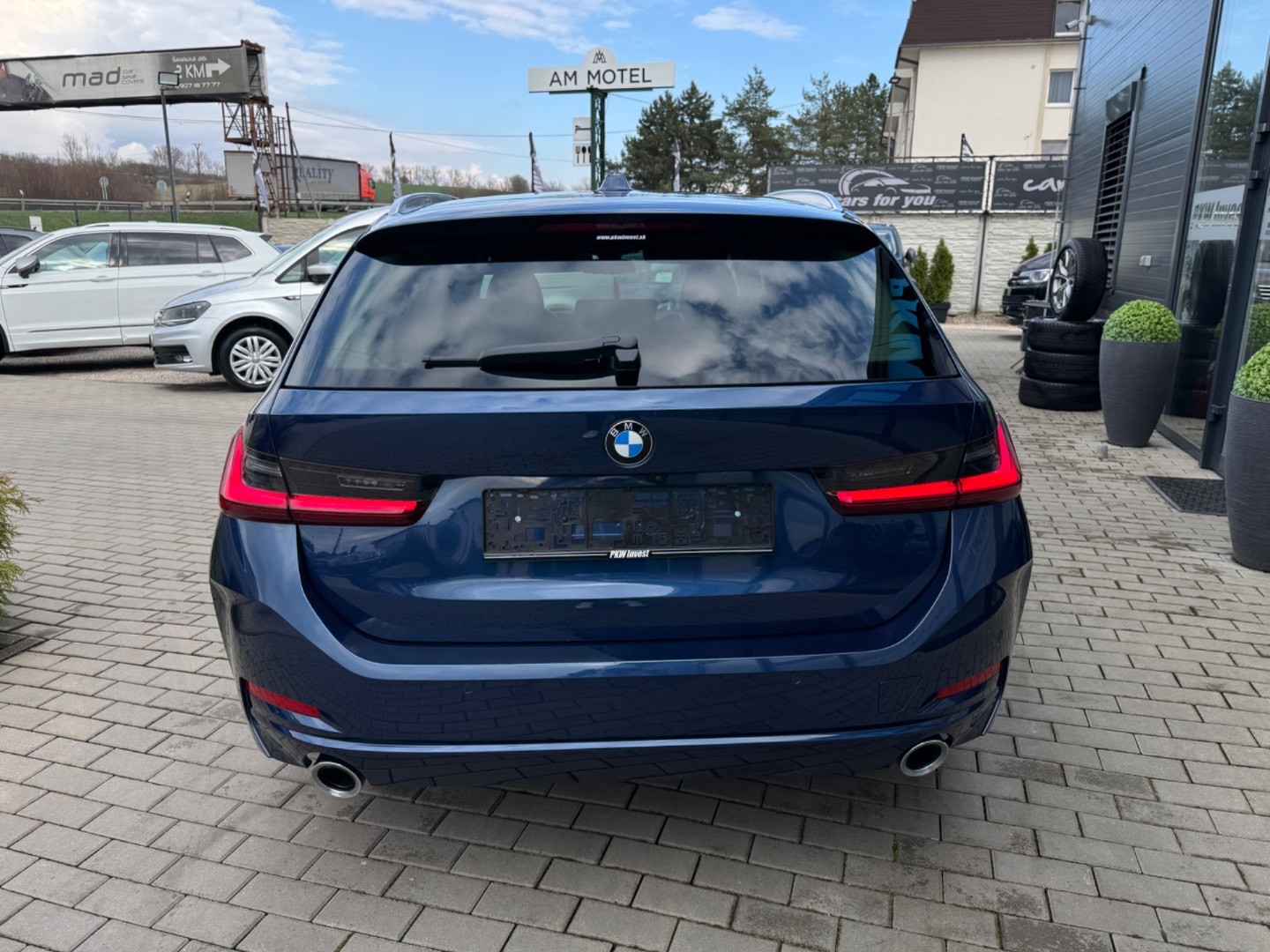 BMW Rad 3 Touring 320d  mHEV x-Drive A/T Luxury *ZÁRUKA*