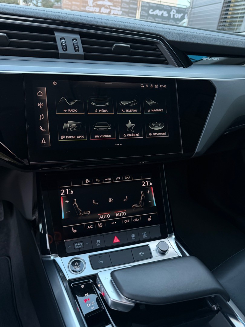 Audi E-tron 50 Quattro *Vzduch*Koža*Ťažné*