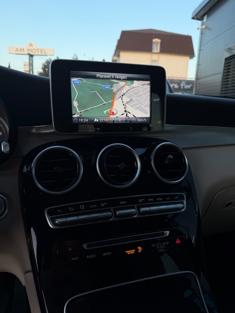 Mercedes-Benz GLC Kupé 220d 4MATIC A/T AMG line