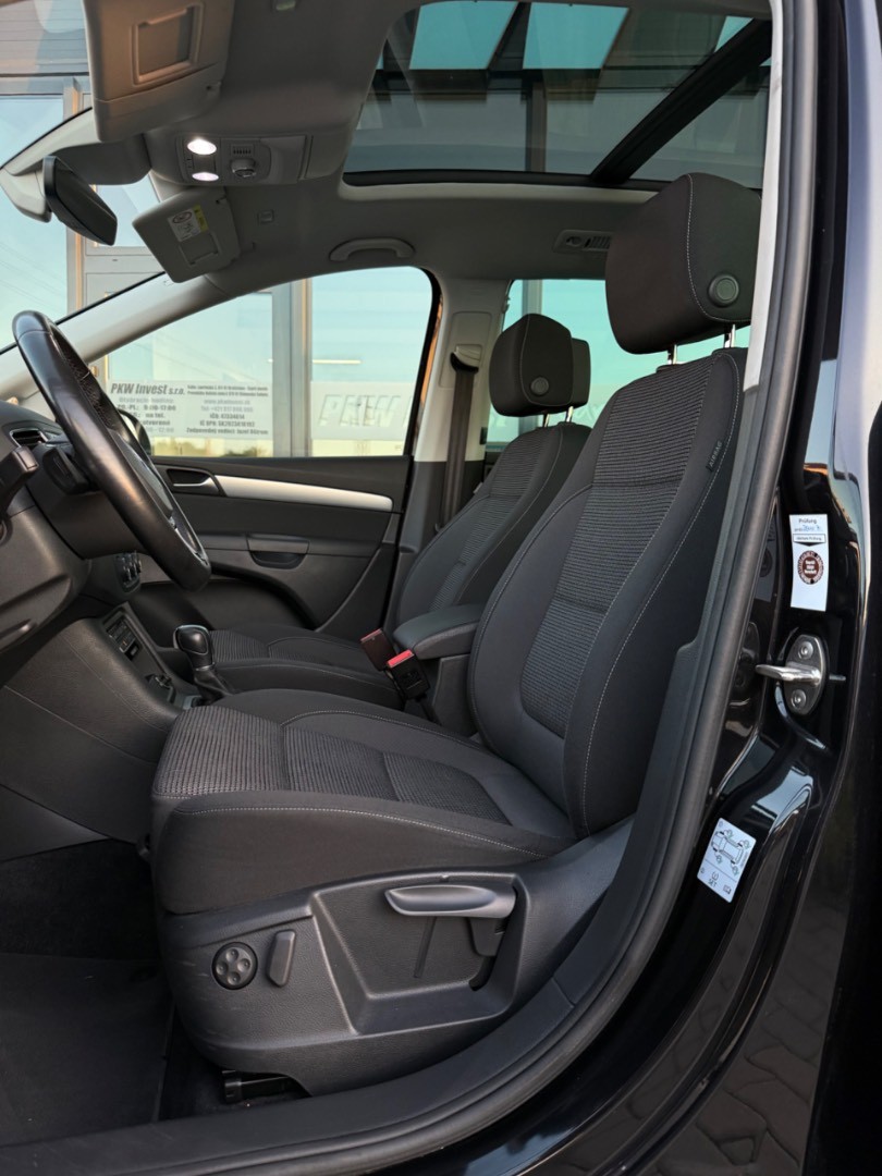 Volkswagen Sharan 2.0TDi DSG 7-MIESTNY Highline SK ŠPZ