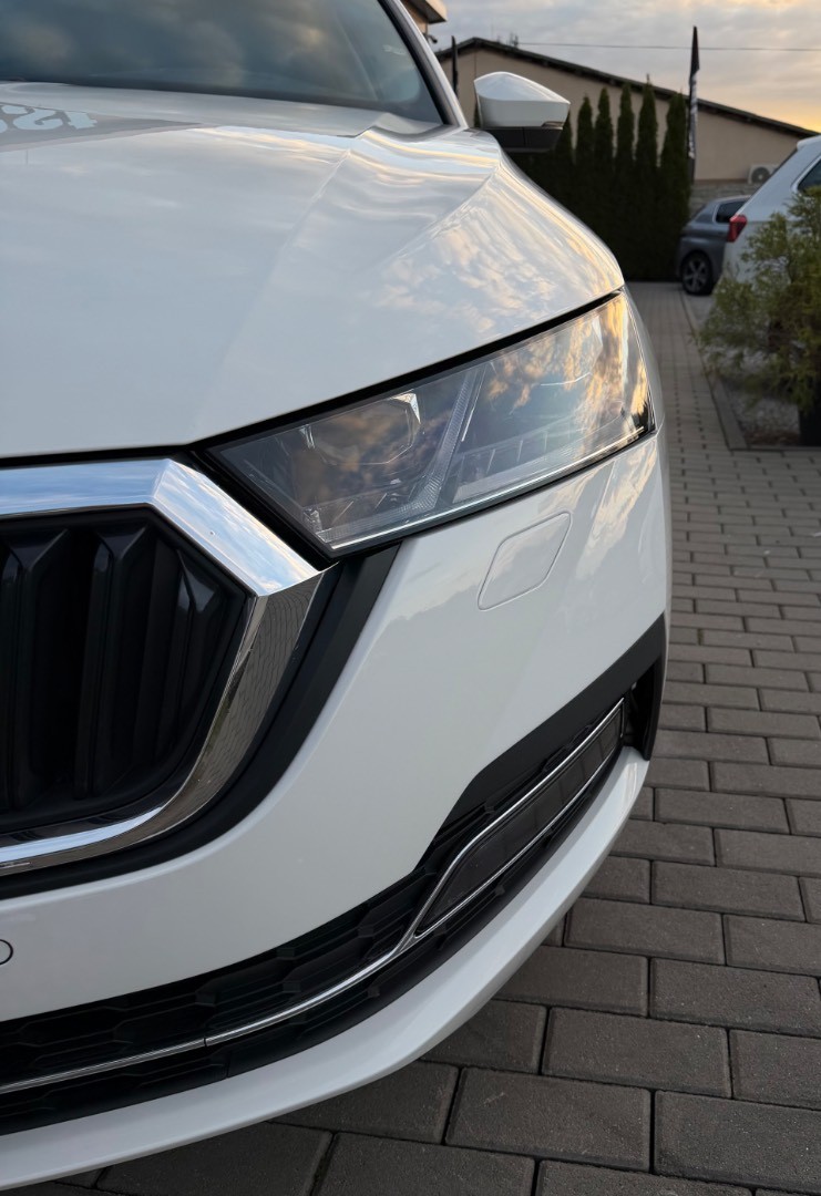 Škoda Octavia Combi 2.0TDi DSG Style FULL
