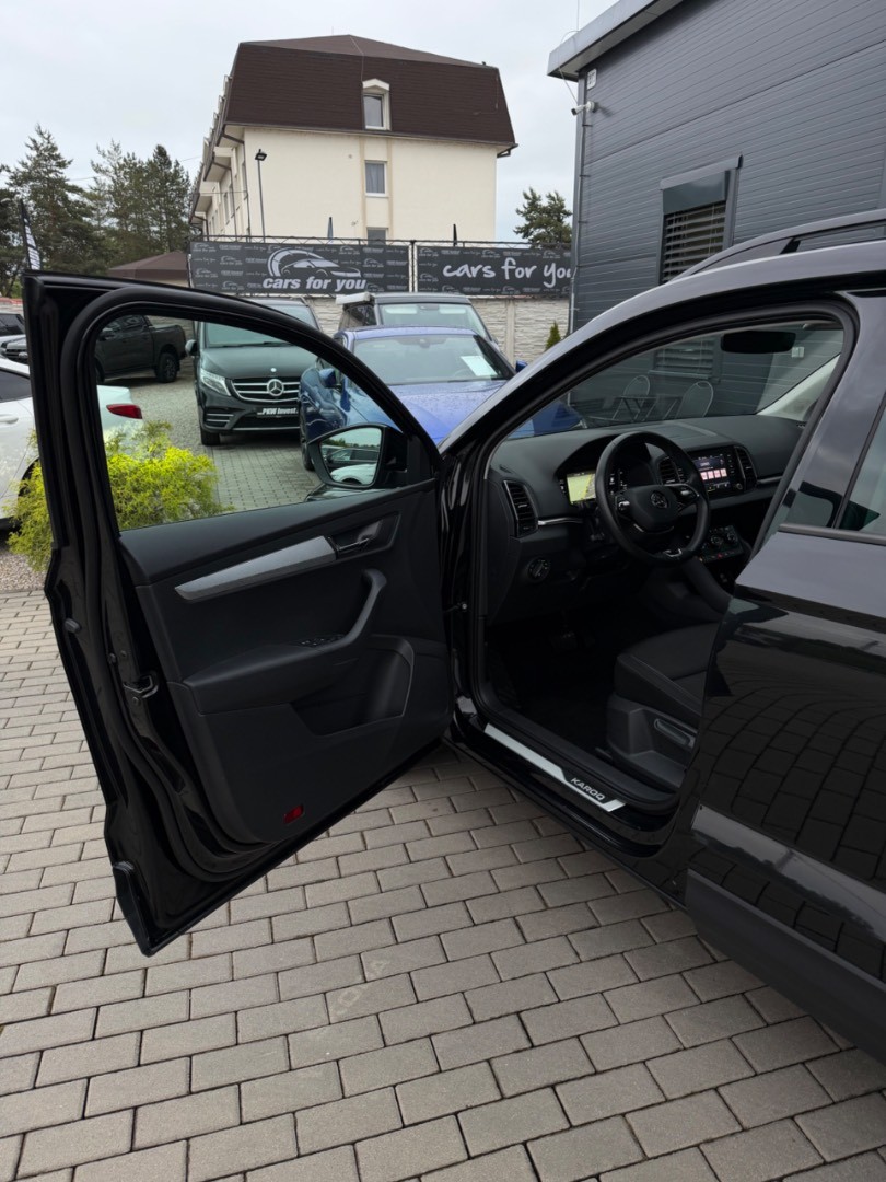 Škoda Karoq 2.0TDi DSG 4×4 TOUR Edition *VIRTUAL*ŤAŽNÉ*WEBASTO*