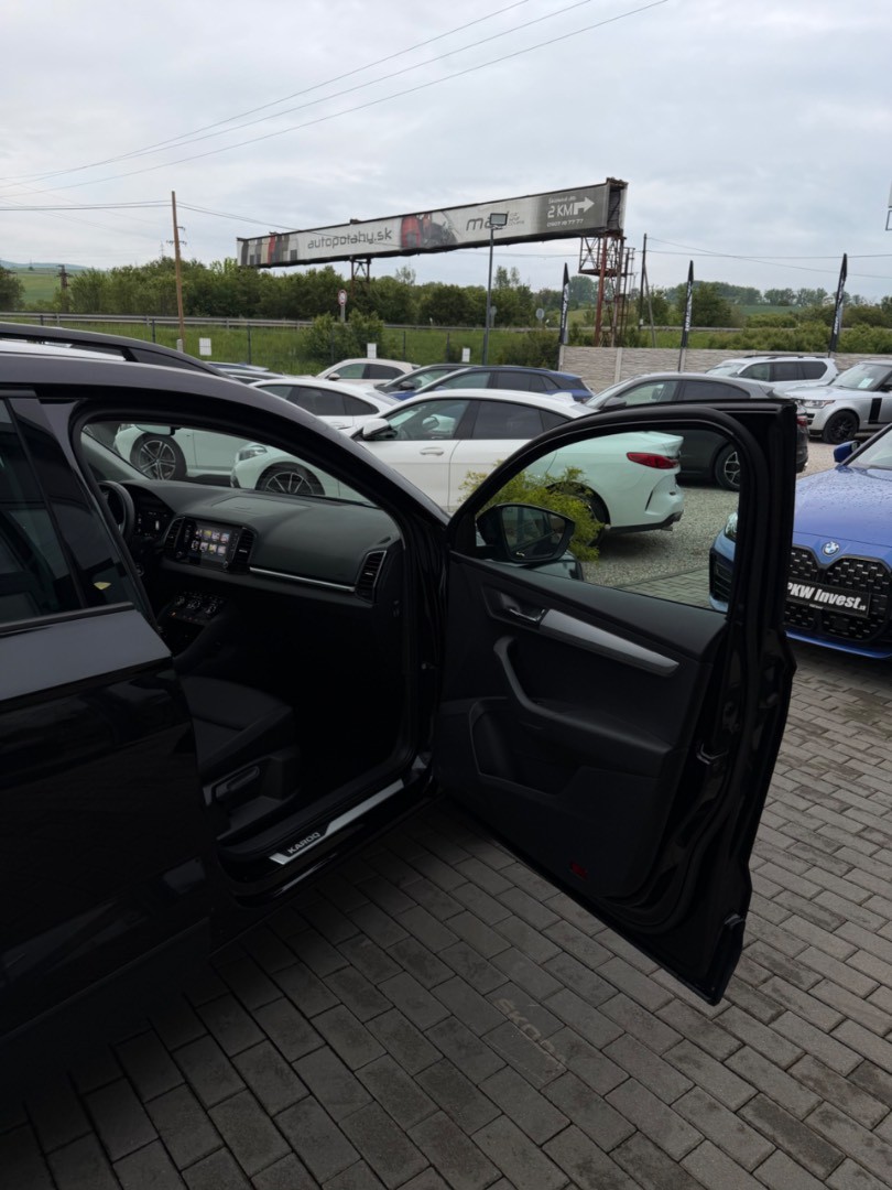 Škoda Karoq 2.0TDi DSG 4×4 TOUR Edition *VIRTUAL*ŤAŽNÉ*WEBASTO*