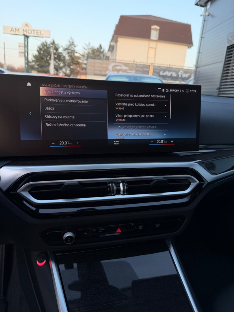 BMW Rad 3 Touring 320d  mHEV x-Drive A/T Luxury line SK ŠPZ