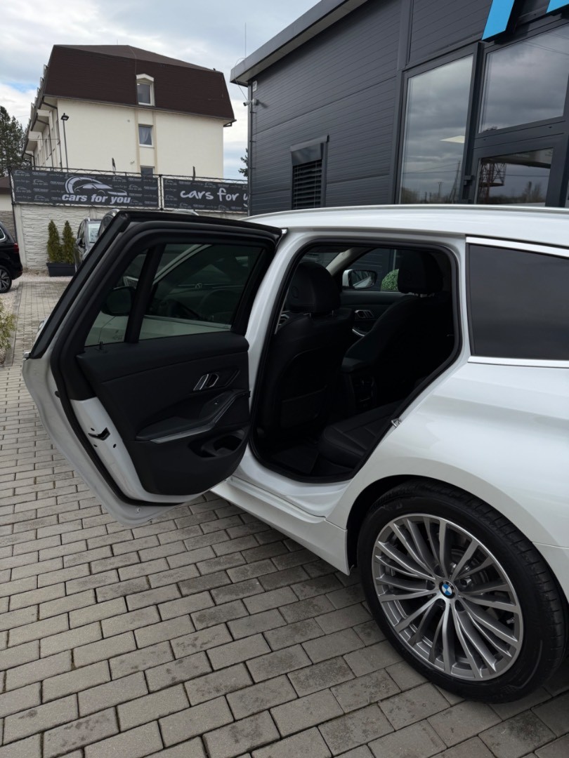 BMW Rad 3 Touring 320d  mHEV x-Drive A/T Luxury line SK ŠPZ