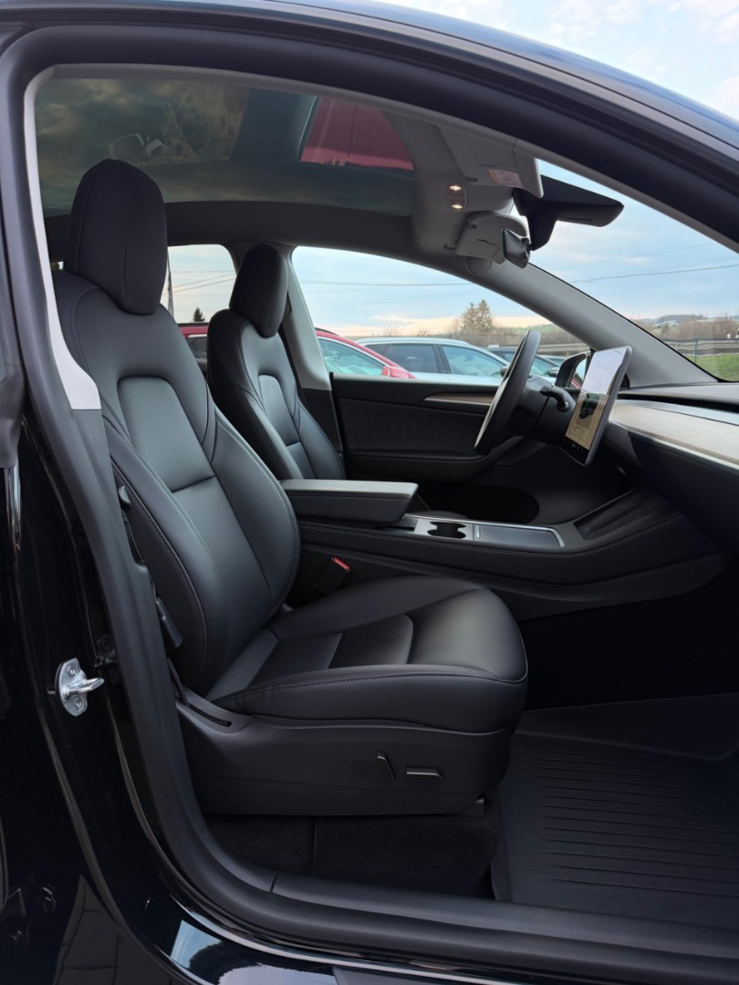 Tesla Model Y Dual Long Range AWD SK ŠPZ