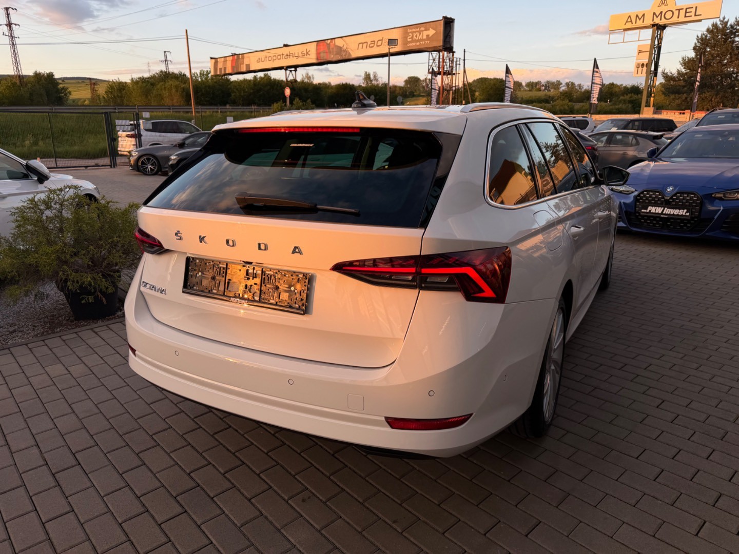 Škoda Octavia Combi 2.0TDi DSG Style FULL