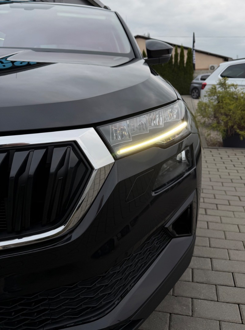 Škoda Karoq 2.0TDi DSG 4×4 TOUR Edition *VIRTUAL*ŤAŽNÉ*WEBASTO*