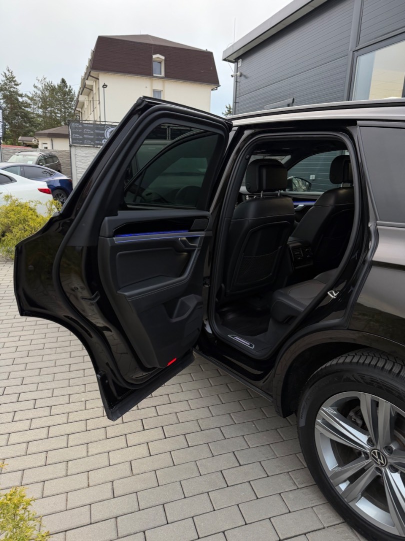 Volkswagen Touareg 3.0TDi V6 4Motion Tiptronic R-line KUPOVANÉ v SR