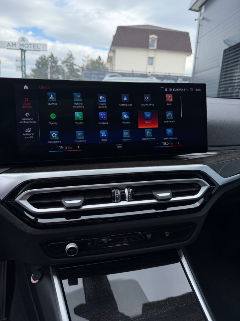 BMW Rad 3 Touring 320d  mHEV x-Drive A/T Luxury line SK ŠPZ