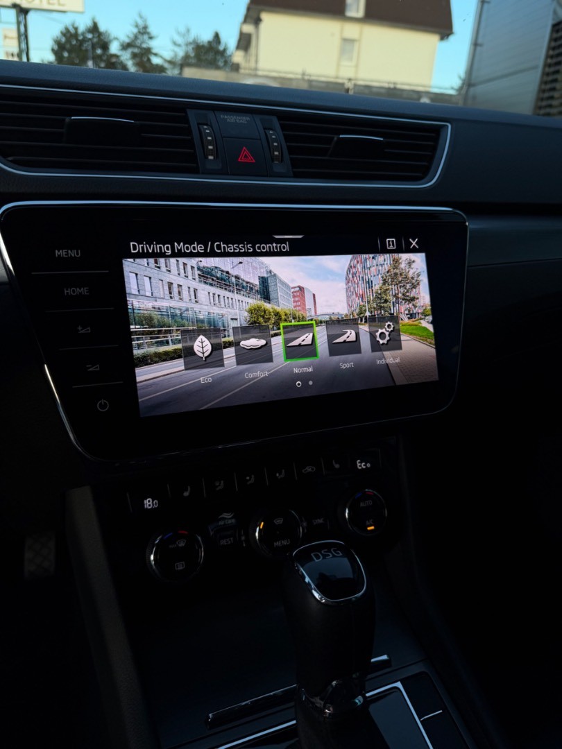 Škoda Superb Combi 1.4TSi DSG PHEV 160kW *VIRTUAL*ŤAŽNÉ*MODE*