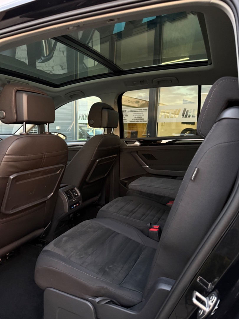 Volkswagen Touran 2.0TDi DSG Highline 7MIESTNY *ŤAŽNÉ*