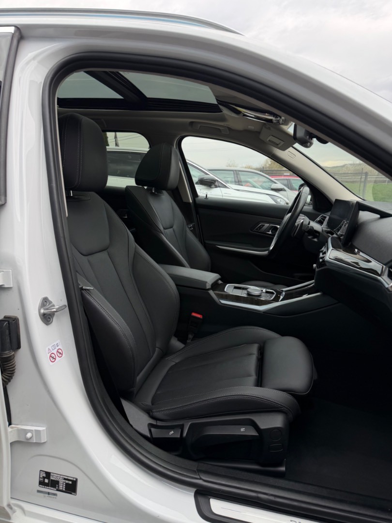 BMW Rad 3 Touring 320d  mHEV x-Drive A/T Luxury line SK ŠPZ
