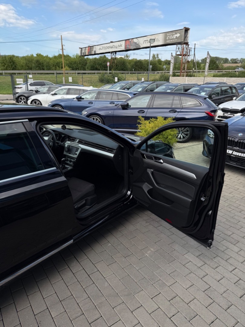 Volkswagen Passat Variant 2.0TDi DSG Head-up*Matrix*Ťažné