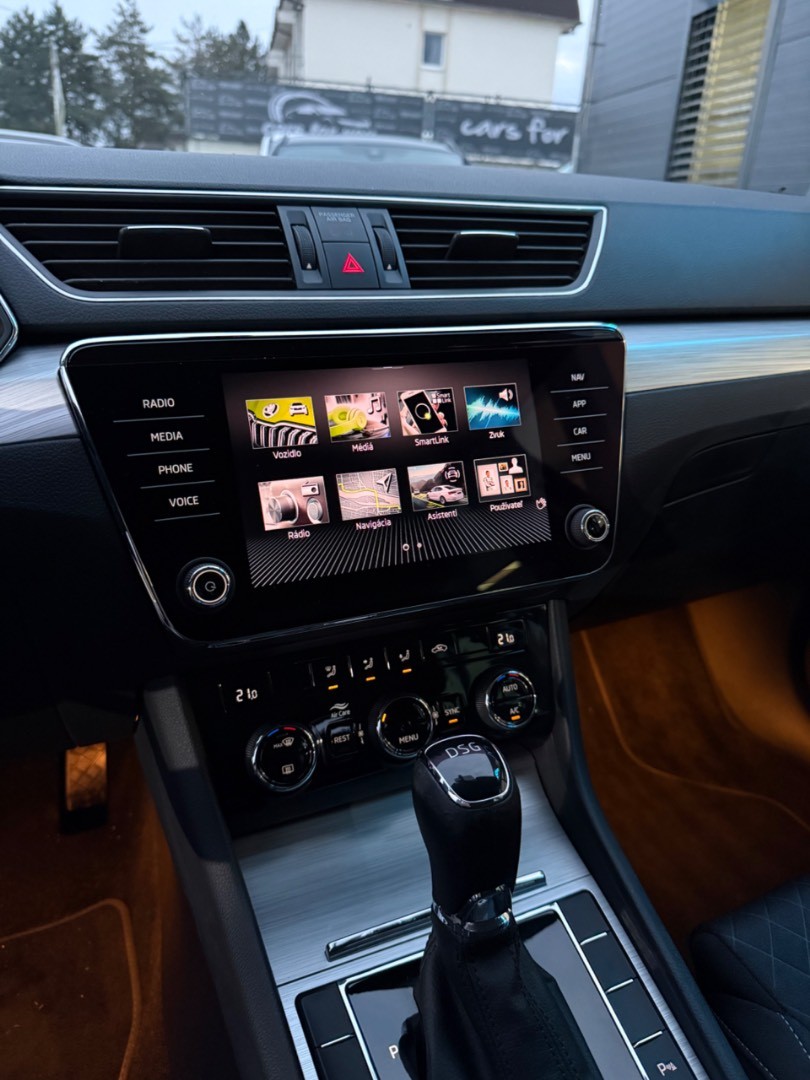 Škoda Superb Combi 2.0TDi DSG Style *VIRTUAL*