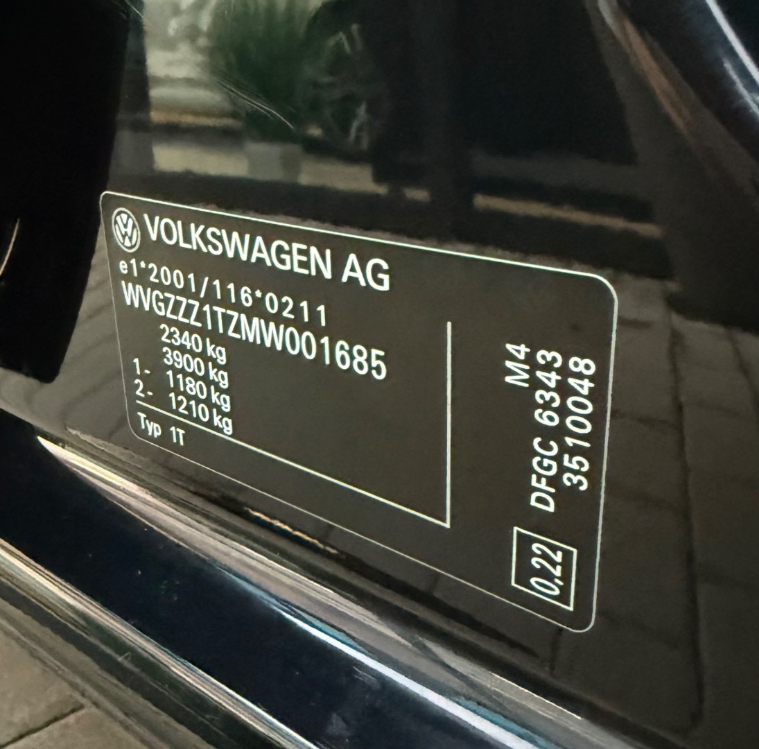Volkswagen Touran 2.0TDi DSG Highline 7MIESTNY *ŤAŽNÉ*