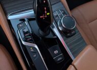 BMW Rad 5 Touring 530d  x-Drive A/T Luxury line *ŤAŽNÉ*