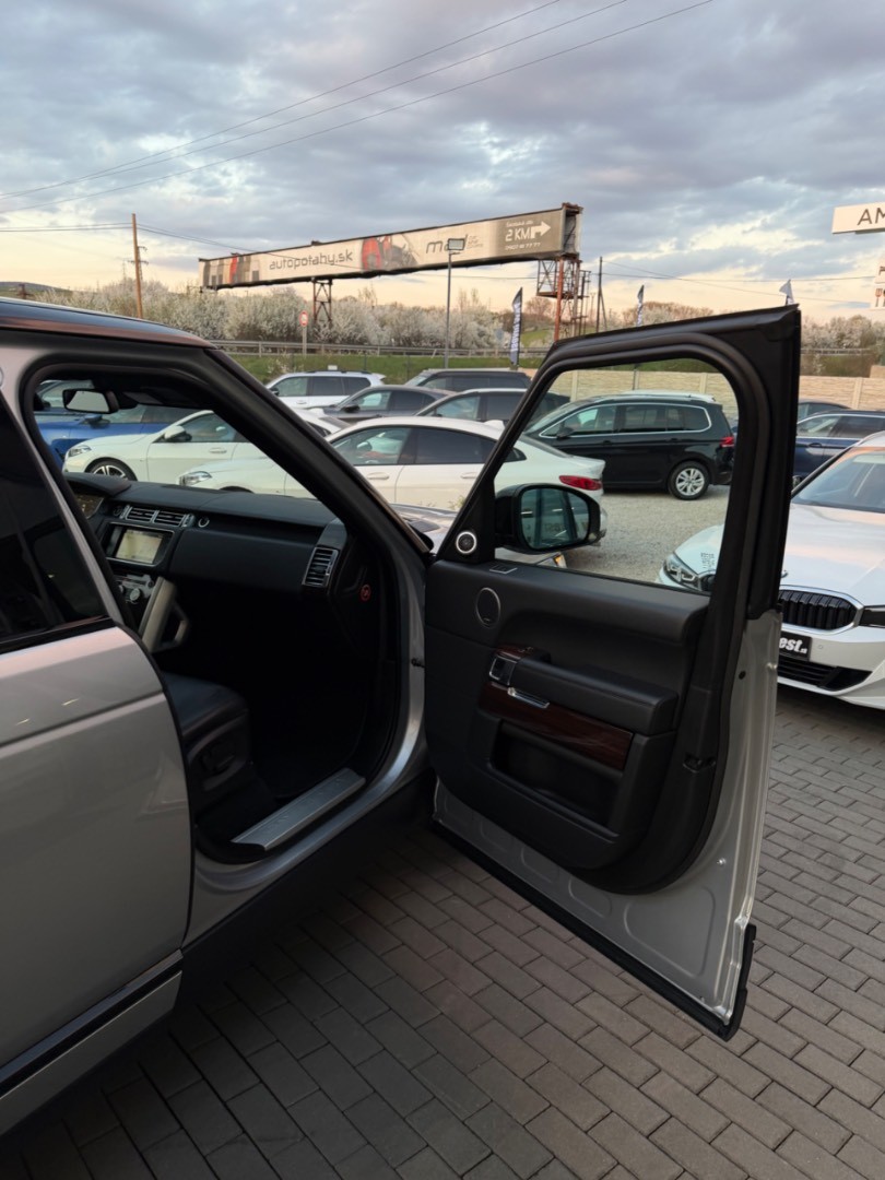 Land Rover Range Rover 3.0L TDV6 A/T