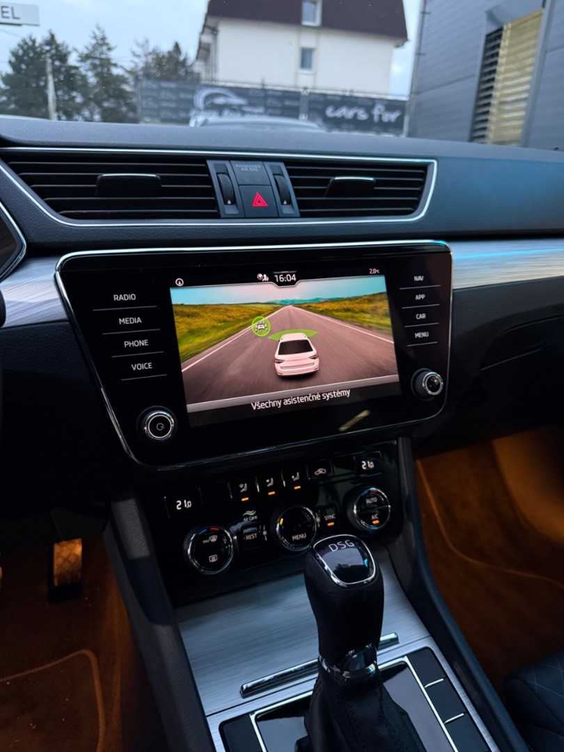 Škoda Superb Combi 2.0TDi DSG Style *VIRTUAL*