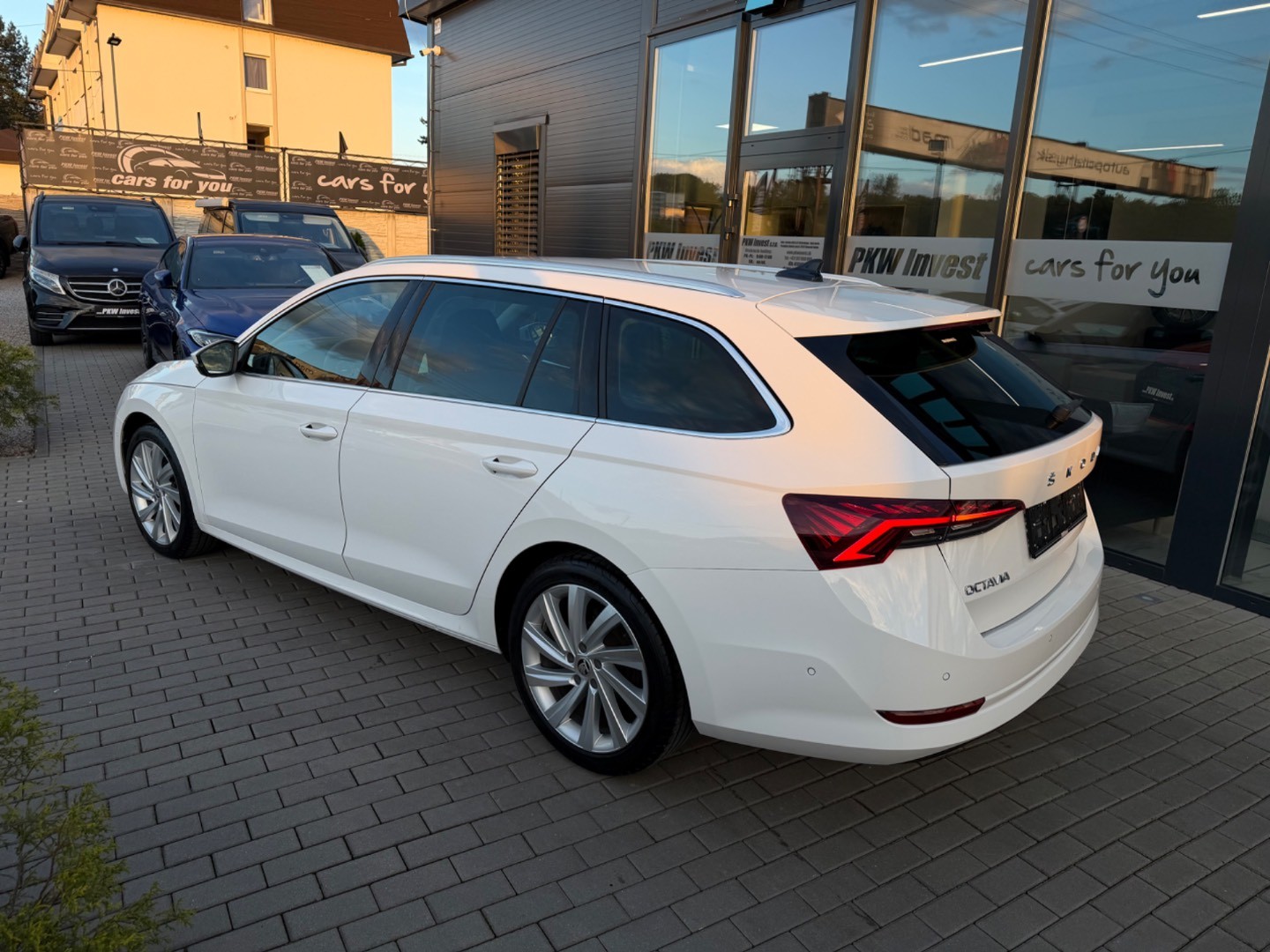 Škoda Octavia Combi 2.0TDi DSG Style FULL