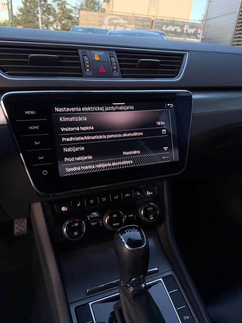 Škoda Superb Combi 1.4TSi DSG PHEV 160kW *VIRTUAL*ŤAŽNÉ*MODE*