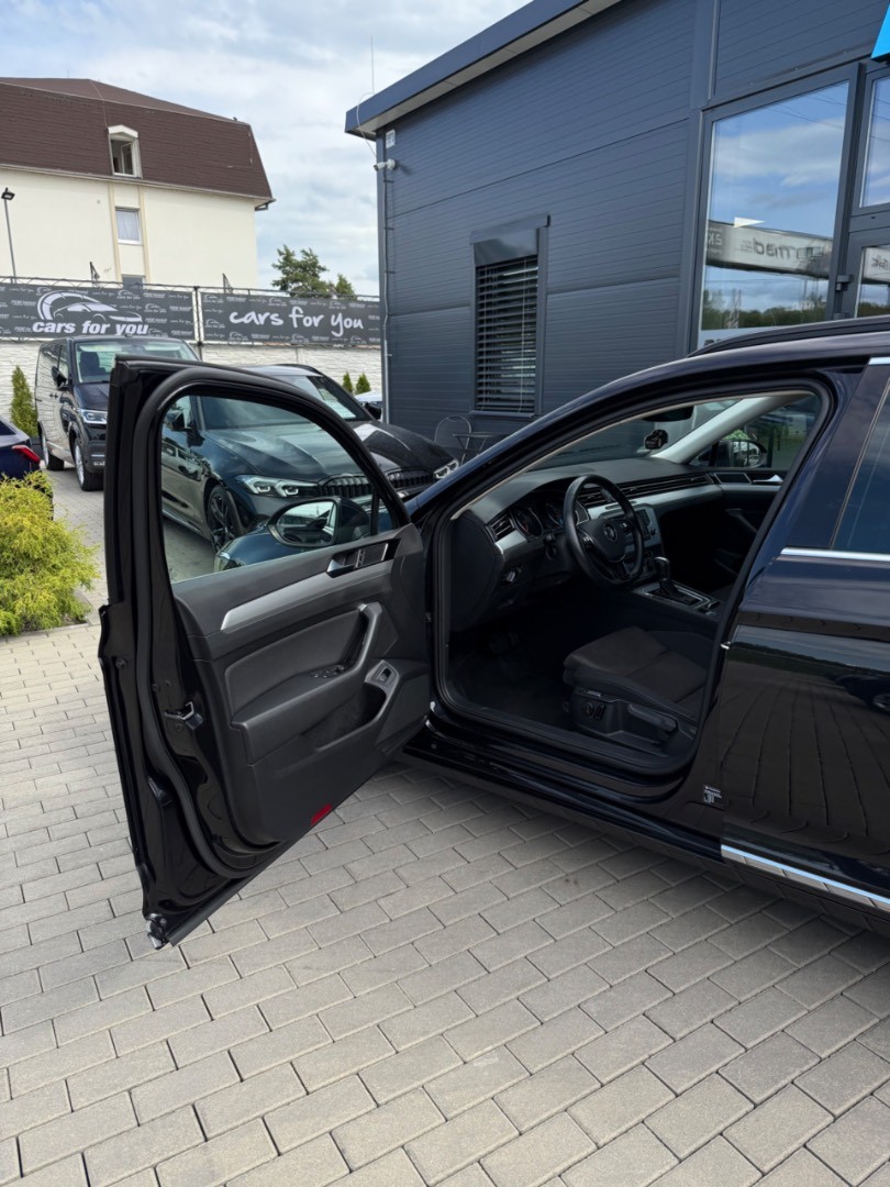 Volkswagen Passat Variant 2.0TDi DSG Head-up*Matrix*Ťažné