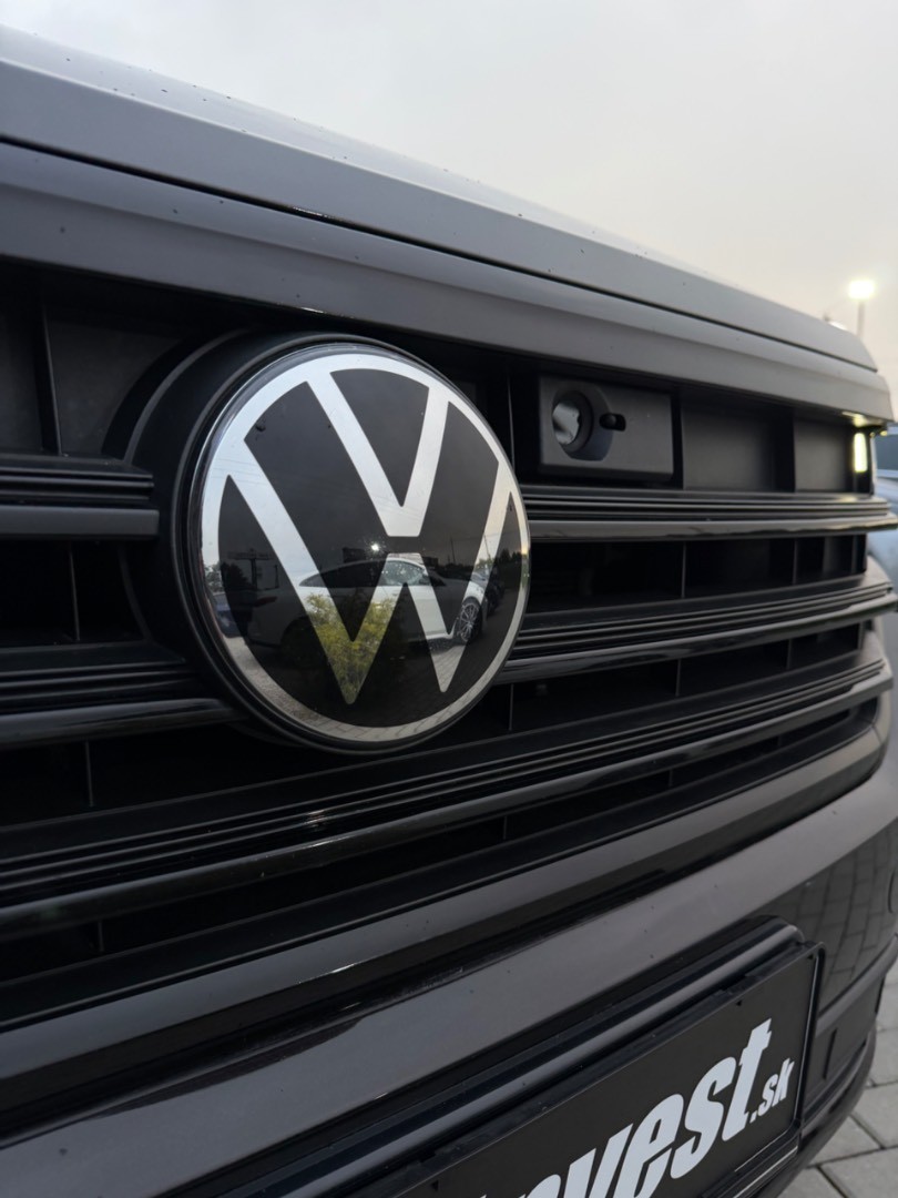 Volkswagen Touareg 3.0TDi V6 4Motion Tiptronic R-line KUPOVANÉ v SR