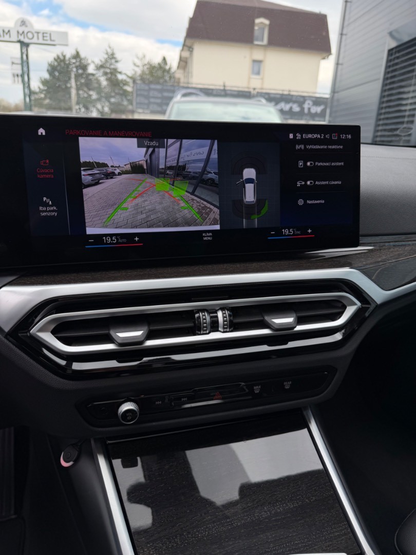 BMW Rad 3 Touring 320d  mHEV x-Drive A/T Luxury line SK ŠPZ